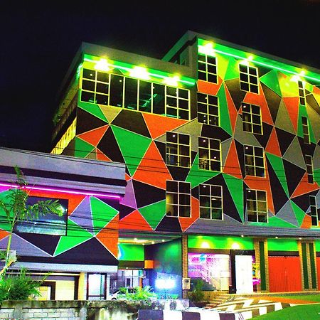 Sevensix Hotel Balikpapan Kültér fotó